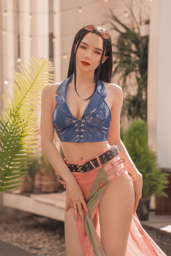 COSPLAY图赏：俄妹COS《海贼王》泳装罗宾 纤腰美臀一览无余-第1张图片