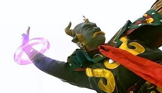 玩家调侃《黑神话：悟空》马哥太性感：鞭子当武器抽自己吗？-第5张图片