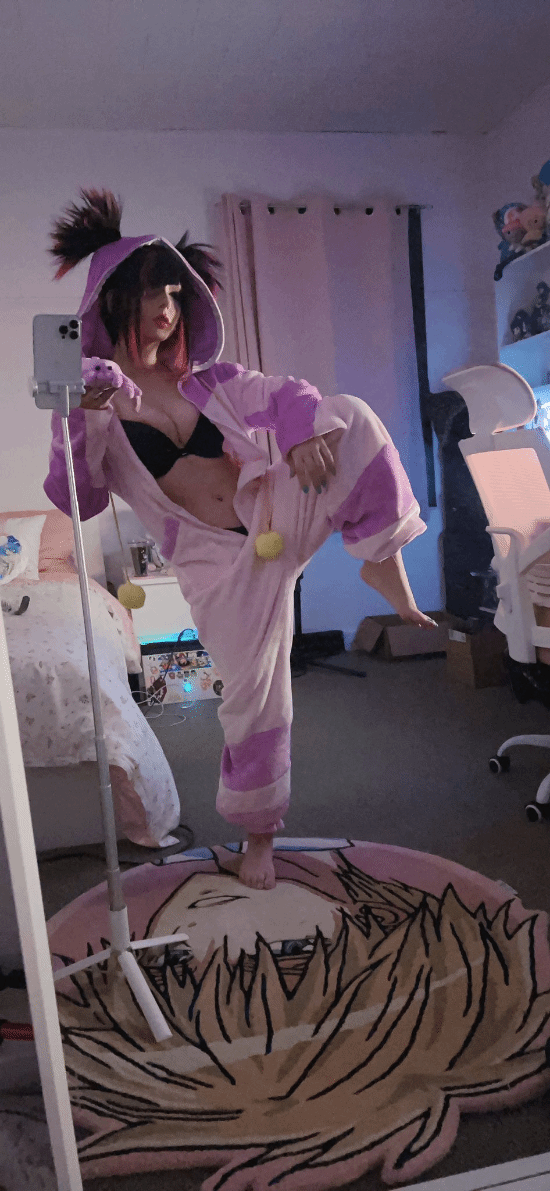 外国美女推主cos《街霸6》韩蛛俐：邪魅可爱身姿妖娆-第6张图片