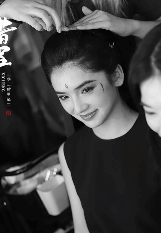 《黑神话》蜘蛛精二姐再发COS照：明媚大气 温婉如玉-第5张图片
