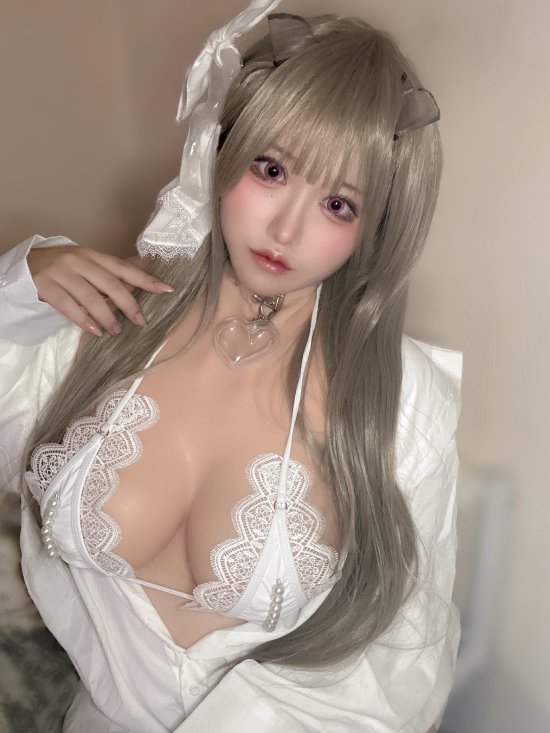 “大雷”美女推主COS图赏：身材火爆极具肉感-第8张图片