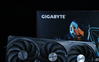 满血规格增加，价格降低。技嘉RTX 4080超级游戏OC魔鹰16G显卡评估